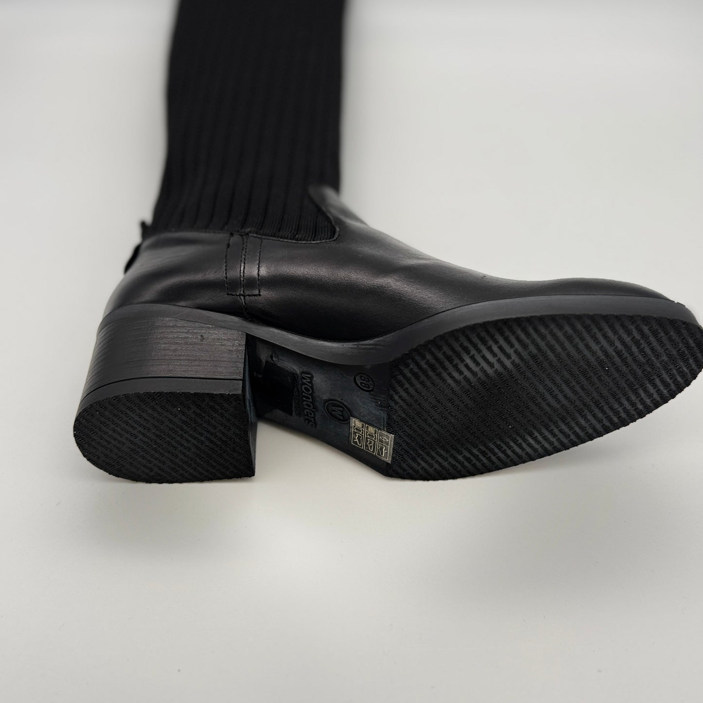 WONDERS - G6209 - S25008