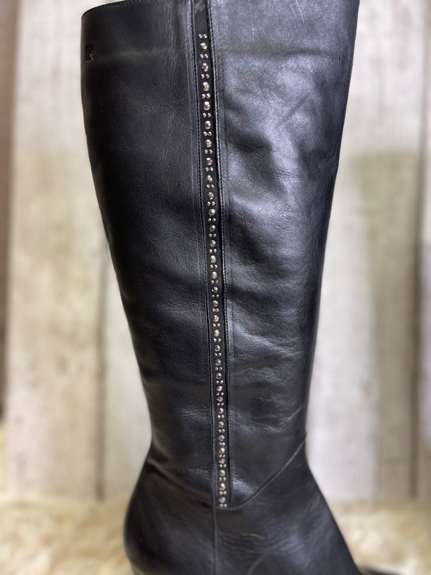 Dorking - D7932 - S25017