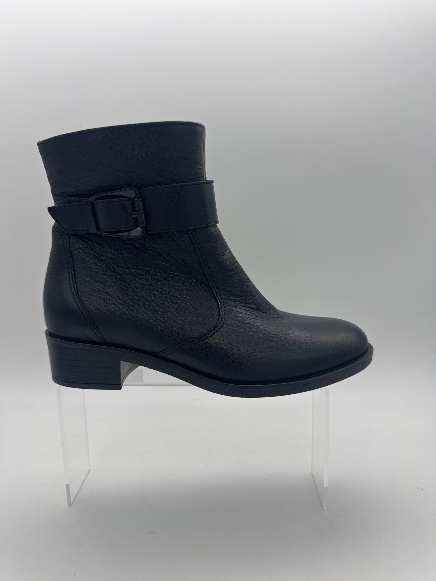 Ara 12-22241-81  s25190