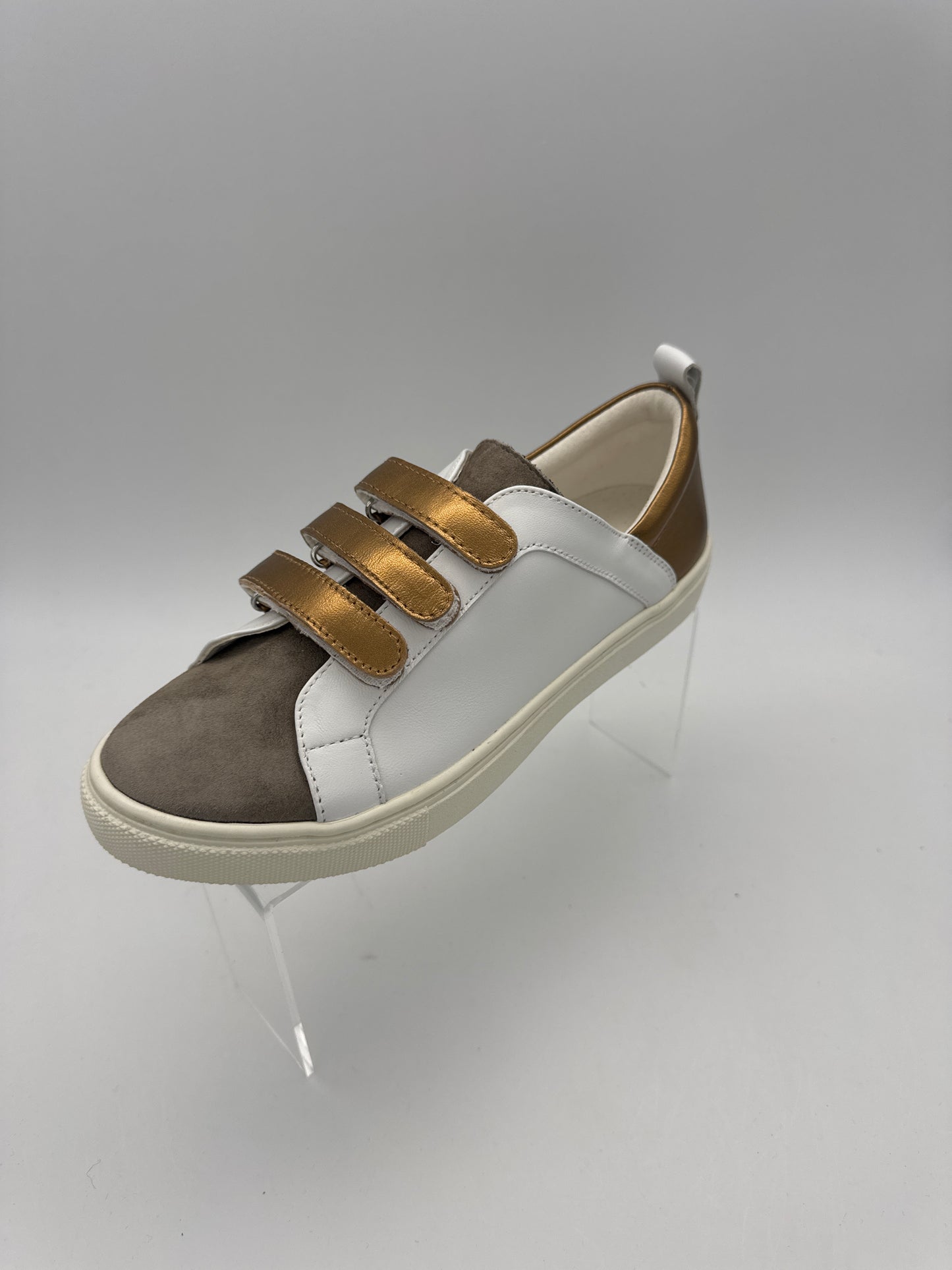 Emilie Karston - TAPOU - S25222