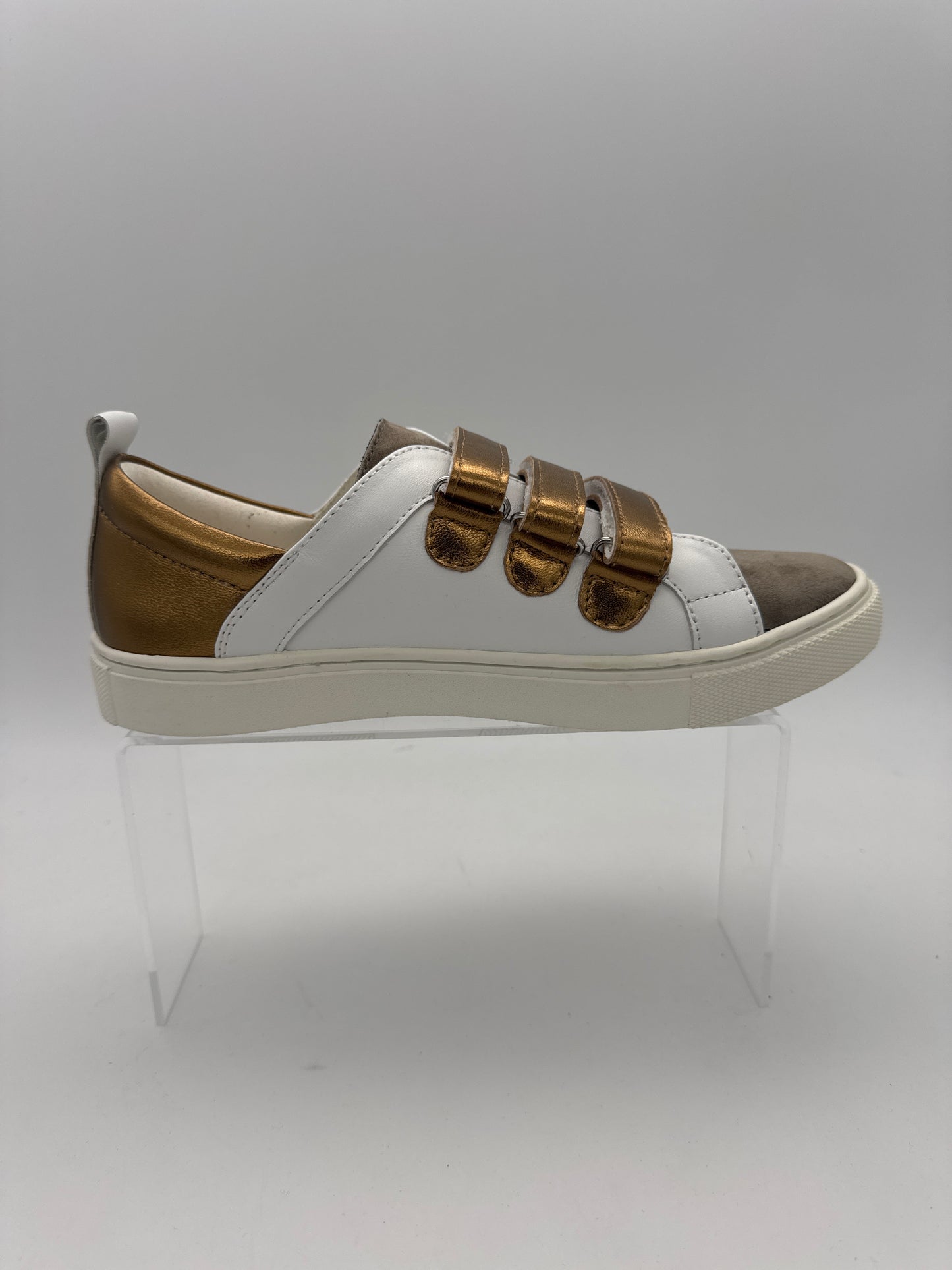 Emilie Karston - TAPOU - S25222