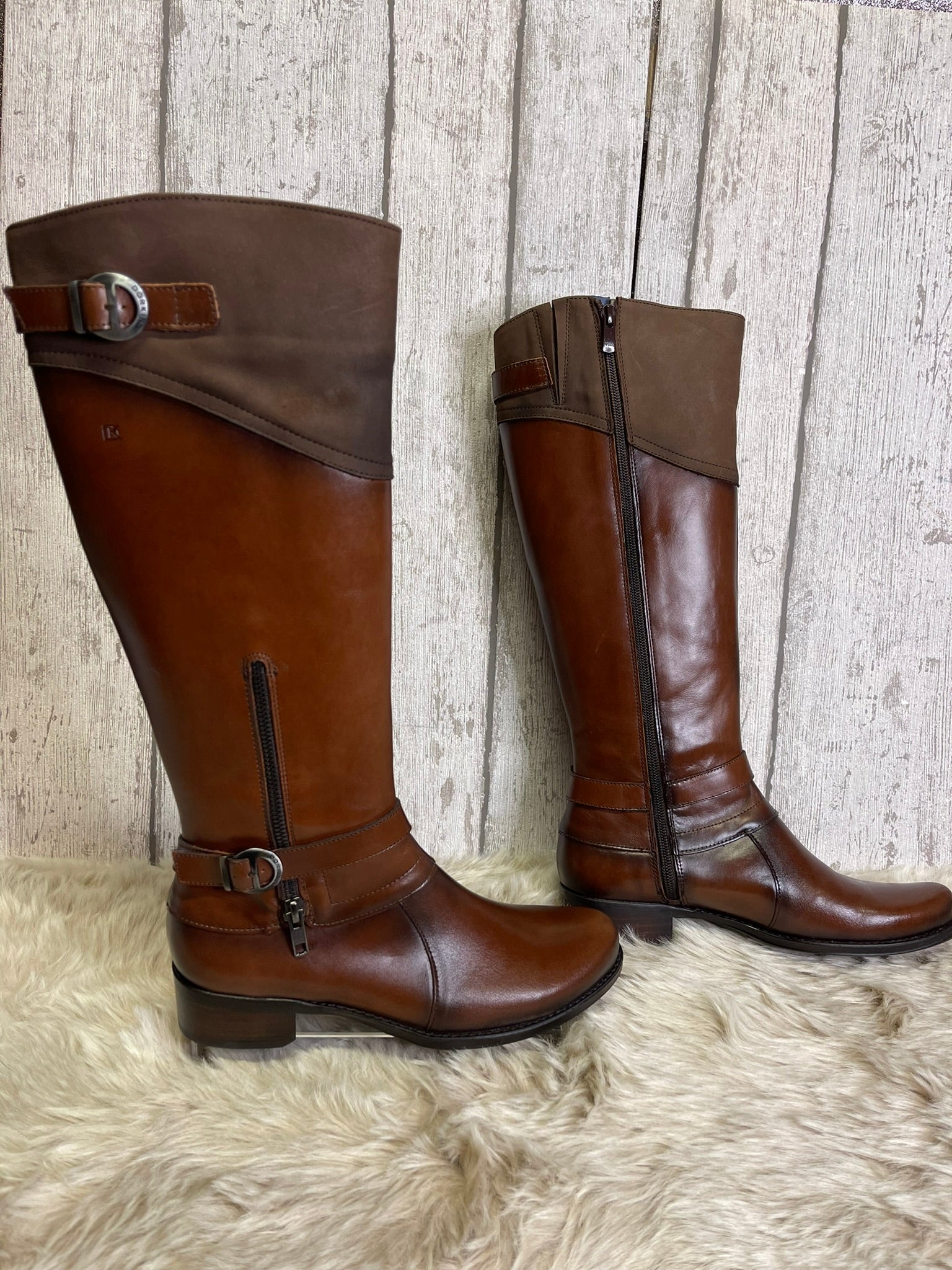 Dorking - D4872 - S25019